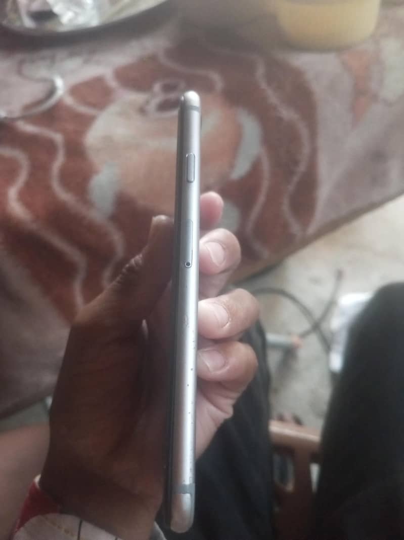 ا iPhone 6 1