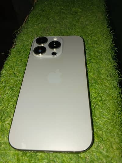 Apple iPhone 15 Pro Jv 256 natural Titanium with box
