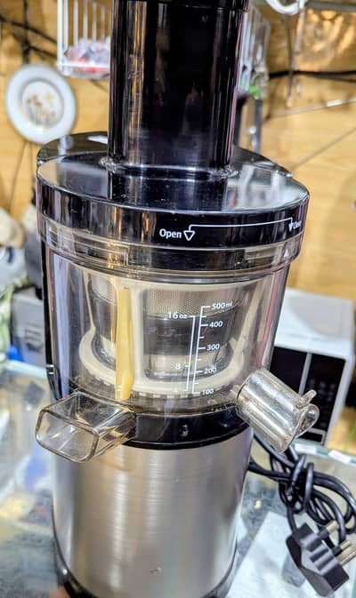 Hurom Original Heavy Duty Slow Juicer