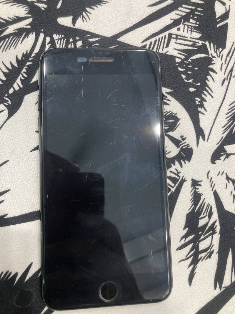 Apple iPhone 7 Plus 1