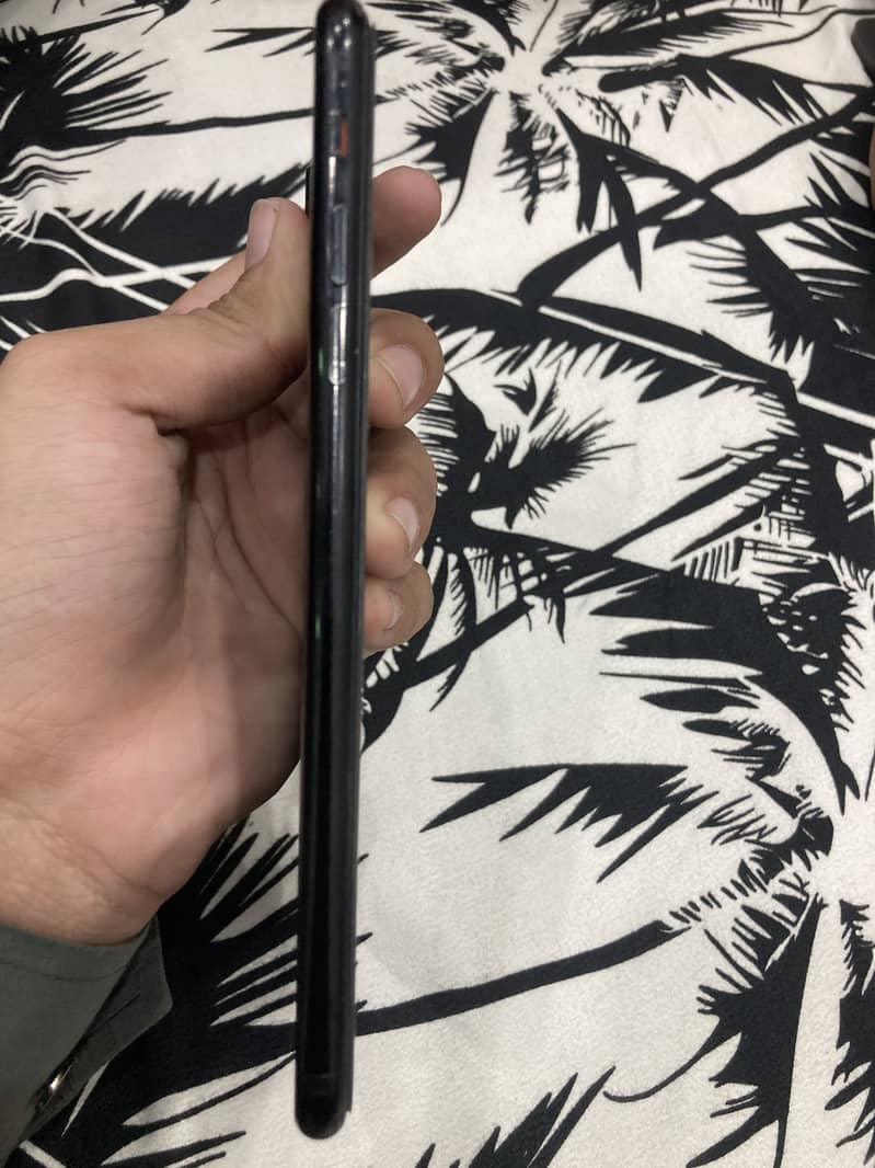 Apple iPhone 7 Plus 2