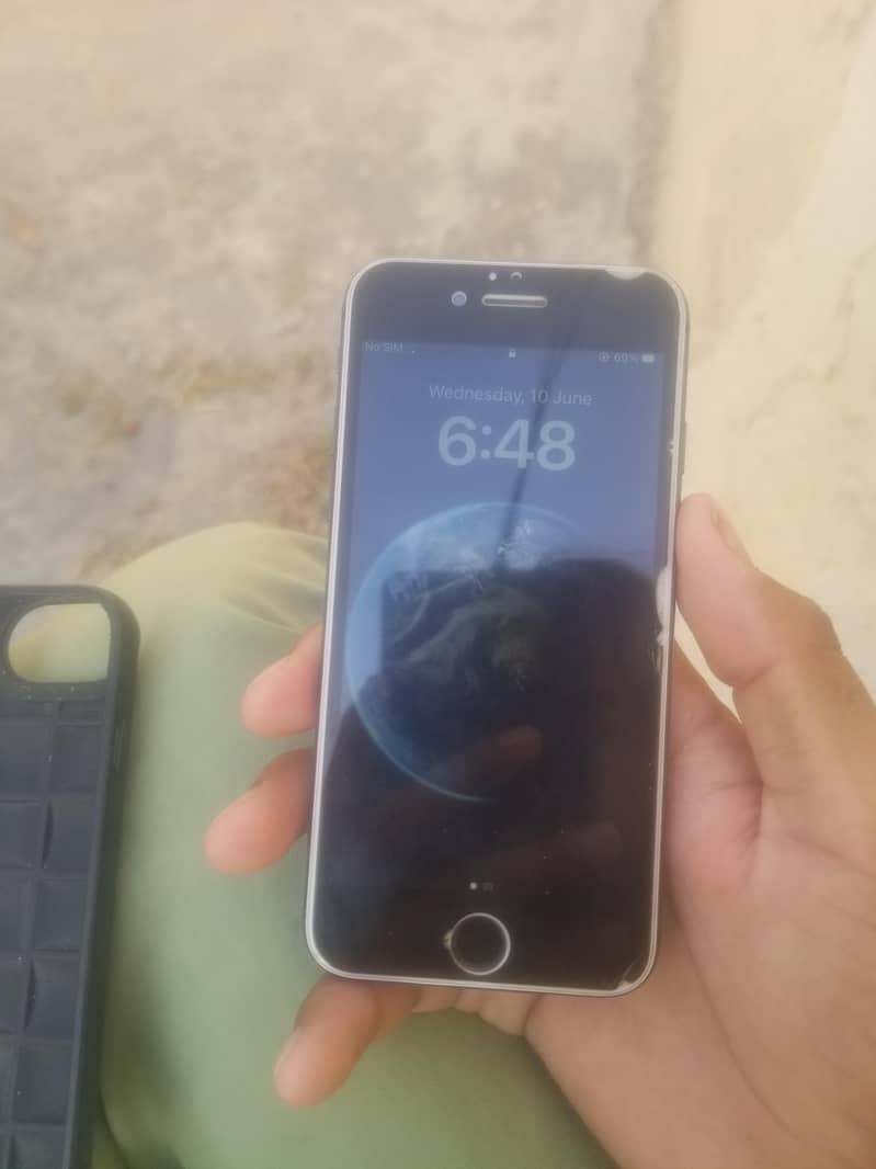 Apple iPhone 8 5