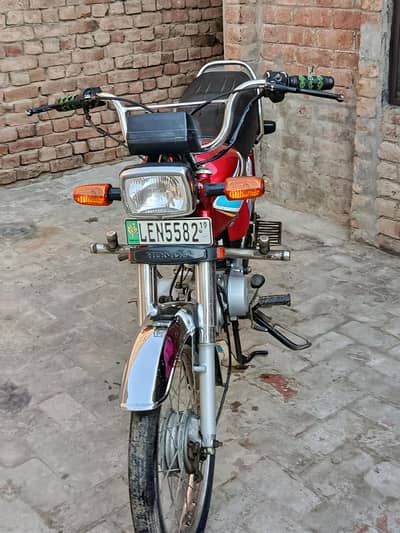 Honda cd 70 2019 model All original hai or saf hai. koi masla nai