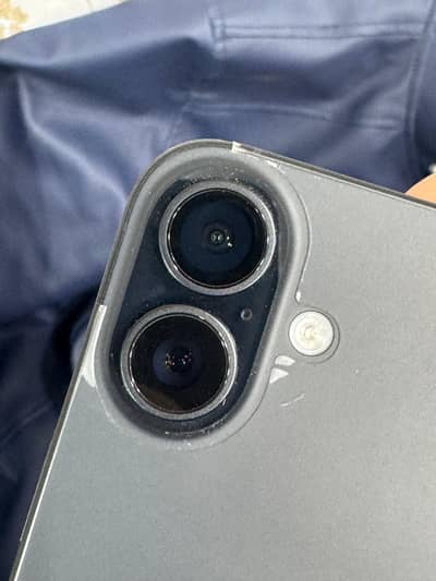 Apple iPhone 16