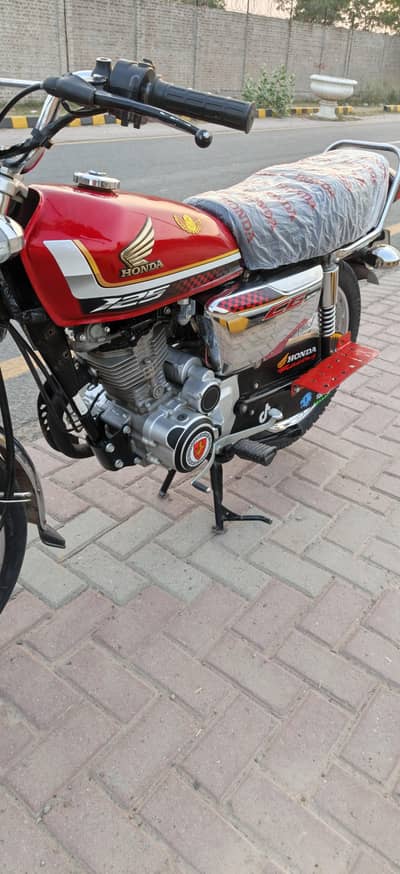 Honda 125 self start 24/25 0339%6464638 brand new condition bike hai