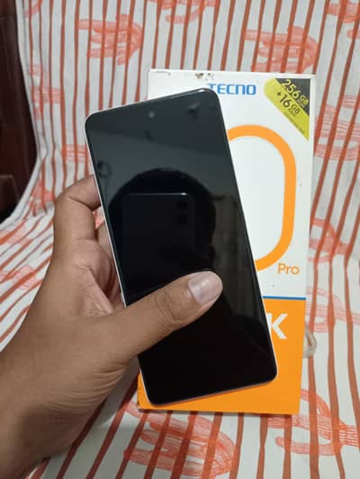 Tecno spark 10 pro 8/256 with box 10/9
