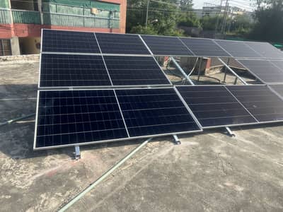 Brand new pannel Lonji 10x 650 watts N type in working condition sys