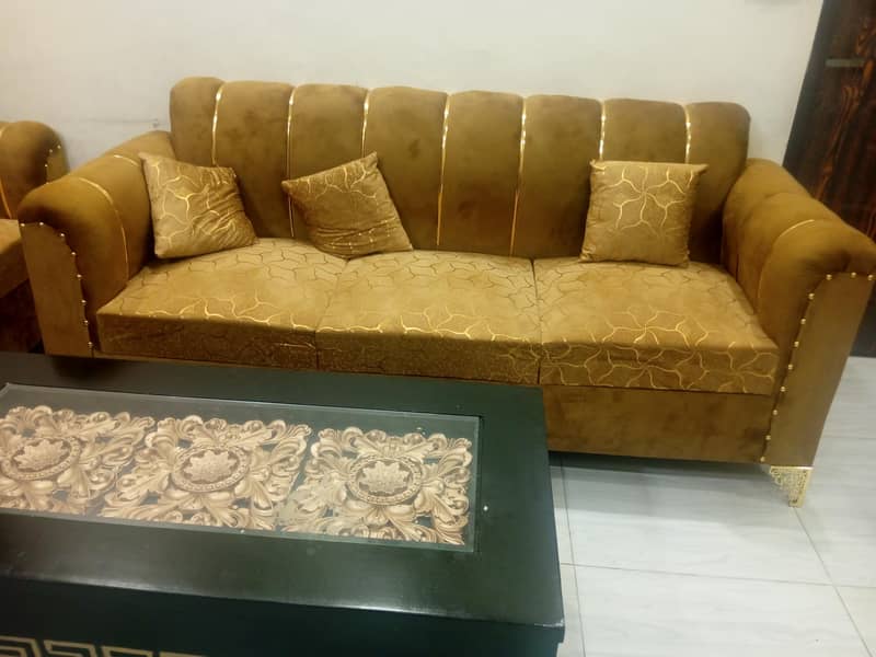 Elegant 5 seater sofa with centre table_ Modern  and comfortable 1