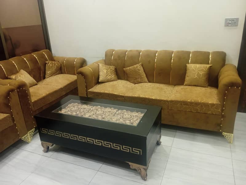 Elegant 5 seater sofa with centre table_ Modern  and comfortable 2