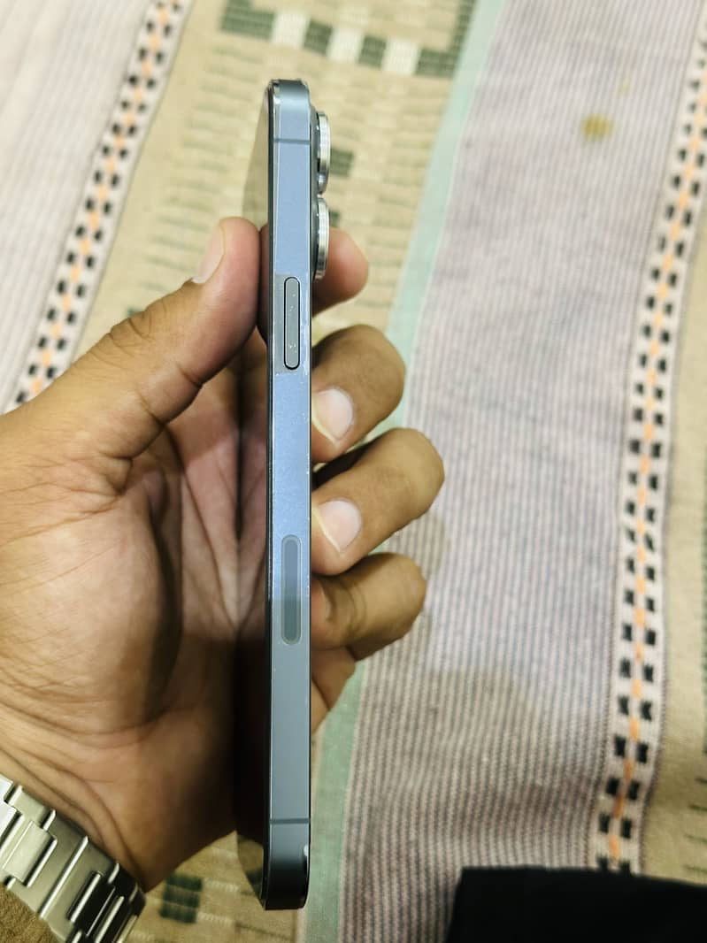 Apple iPhone 13 Pro Max 2
