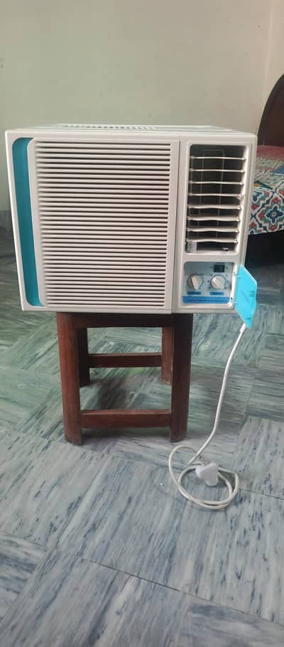 Window Air Conditioner(0.75ton) for sale
