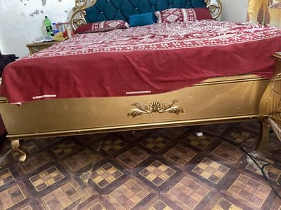King size bed & Dresser and Dewaan
