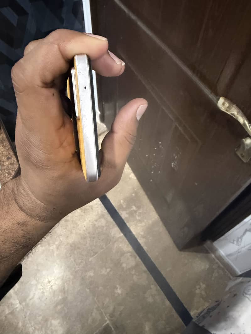 OppoF21 pro 1