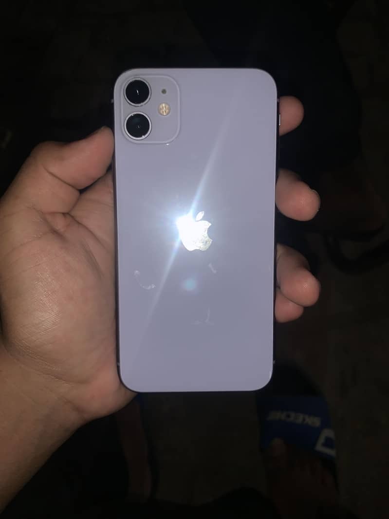 Apple iPhone 11 0