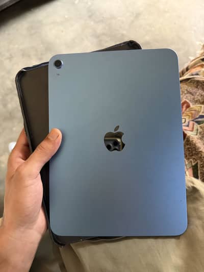Ipad 11 ,A16 128GB with full box under warranty