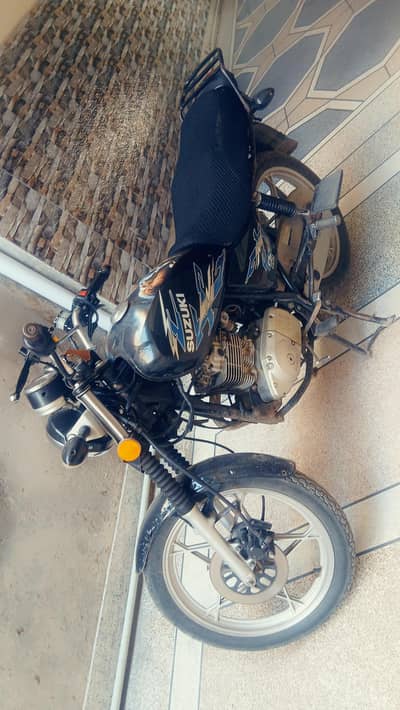 ONE HAND USED SUZUKI GR 150