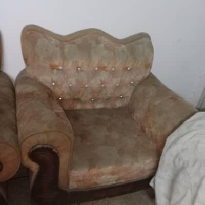 urgent sell sofa set