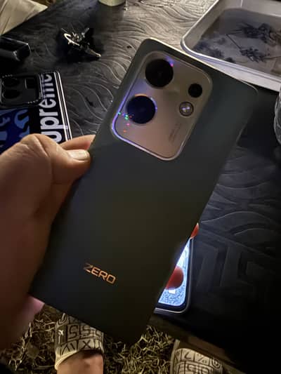 Infinix Zero 30