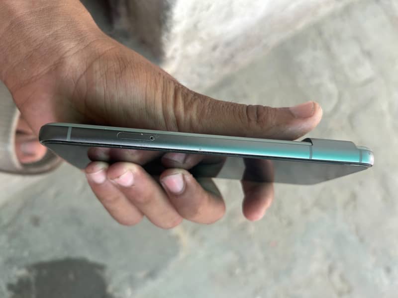Google Pixel 8 2