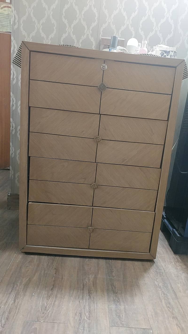 single bed ,side table 5