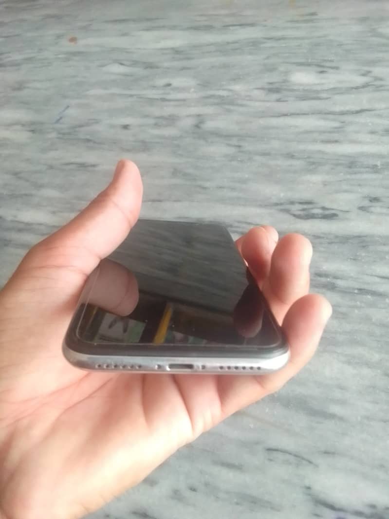 Apple iPhone X 0