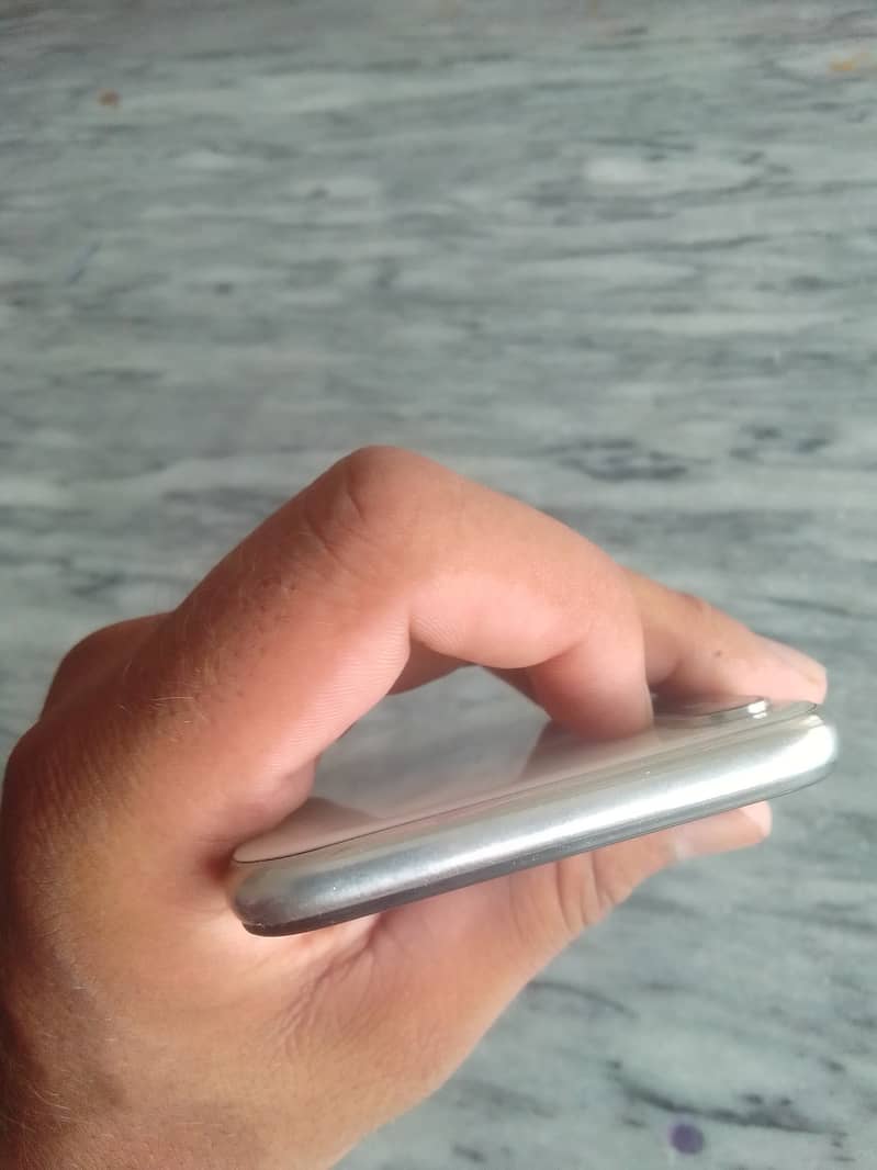 Apple iPhone X 1