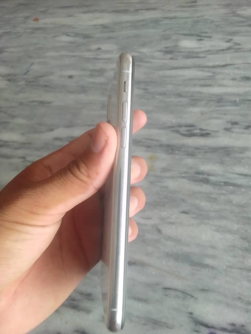 Apple iPhone X 11