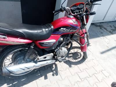 Honda delux 2006 model