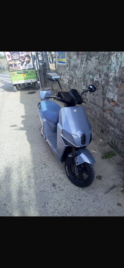 Luyuan Electric Scooty -
