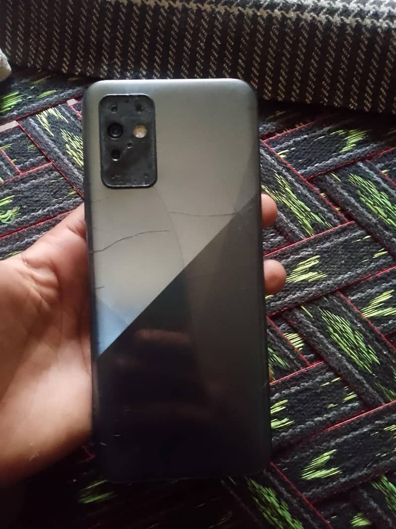 Infinix Note 8 1