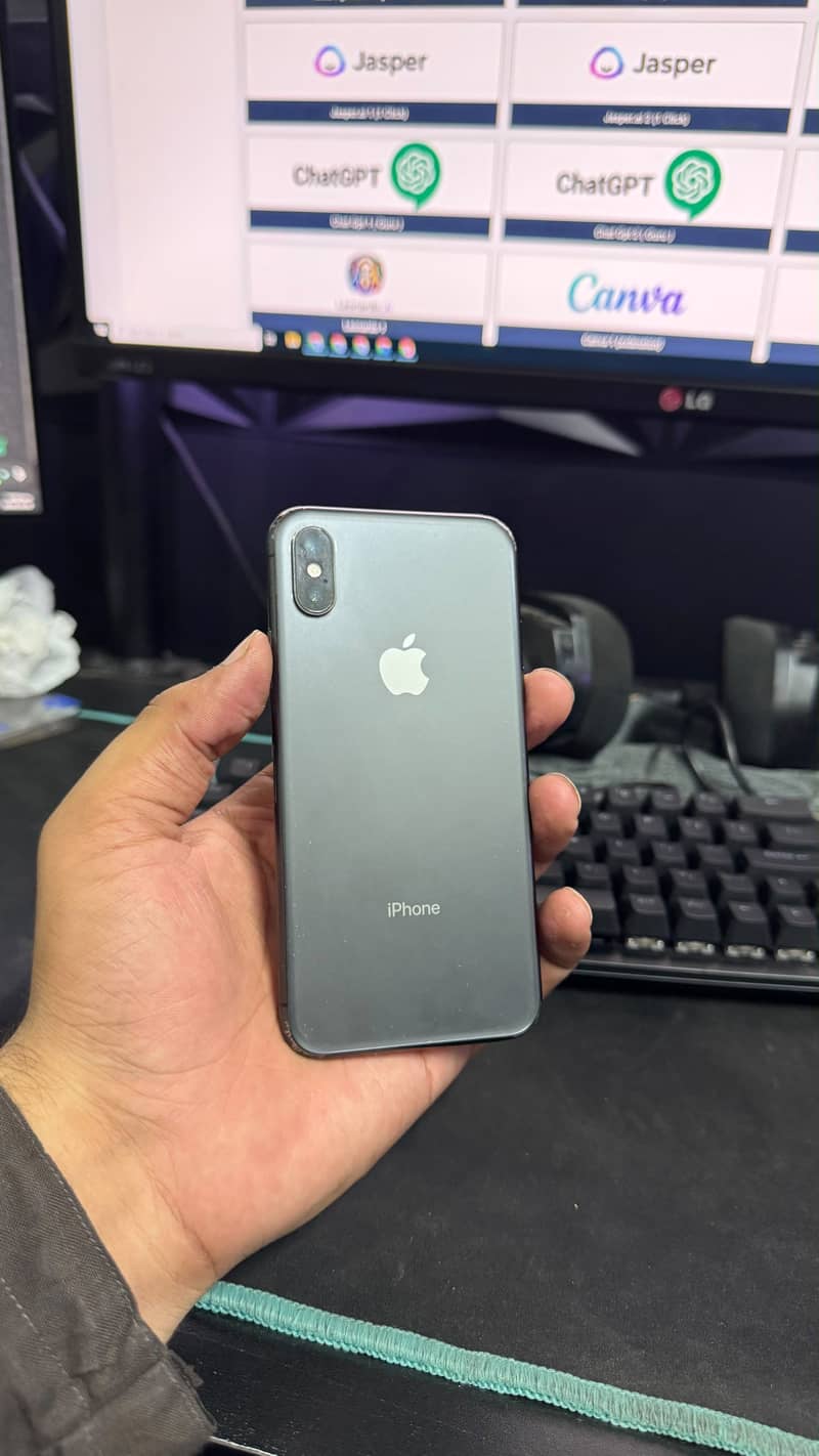 Apple iPhone X 3