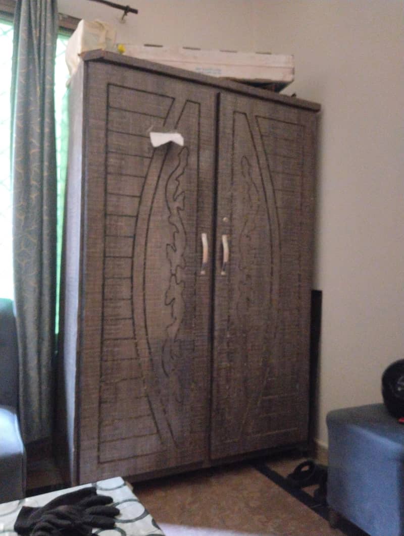 wardrobe 1
