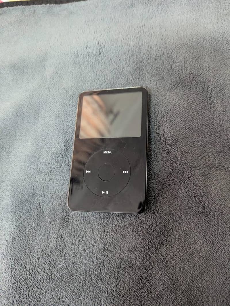 iPod 5.5gen 30gb thin model 2