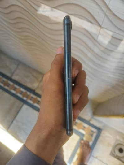 Apple iPhone 7