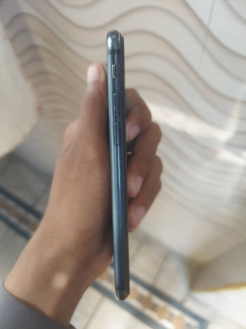 Apple iPhone 7 2