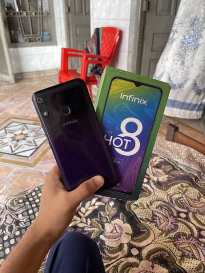 Infinix Hot 8 Lite with box 2/32 geniune condition Everything ok