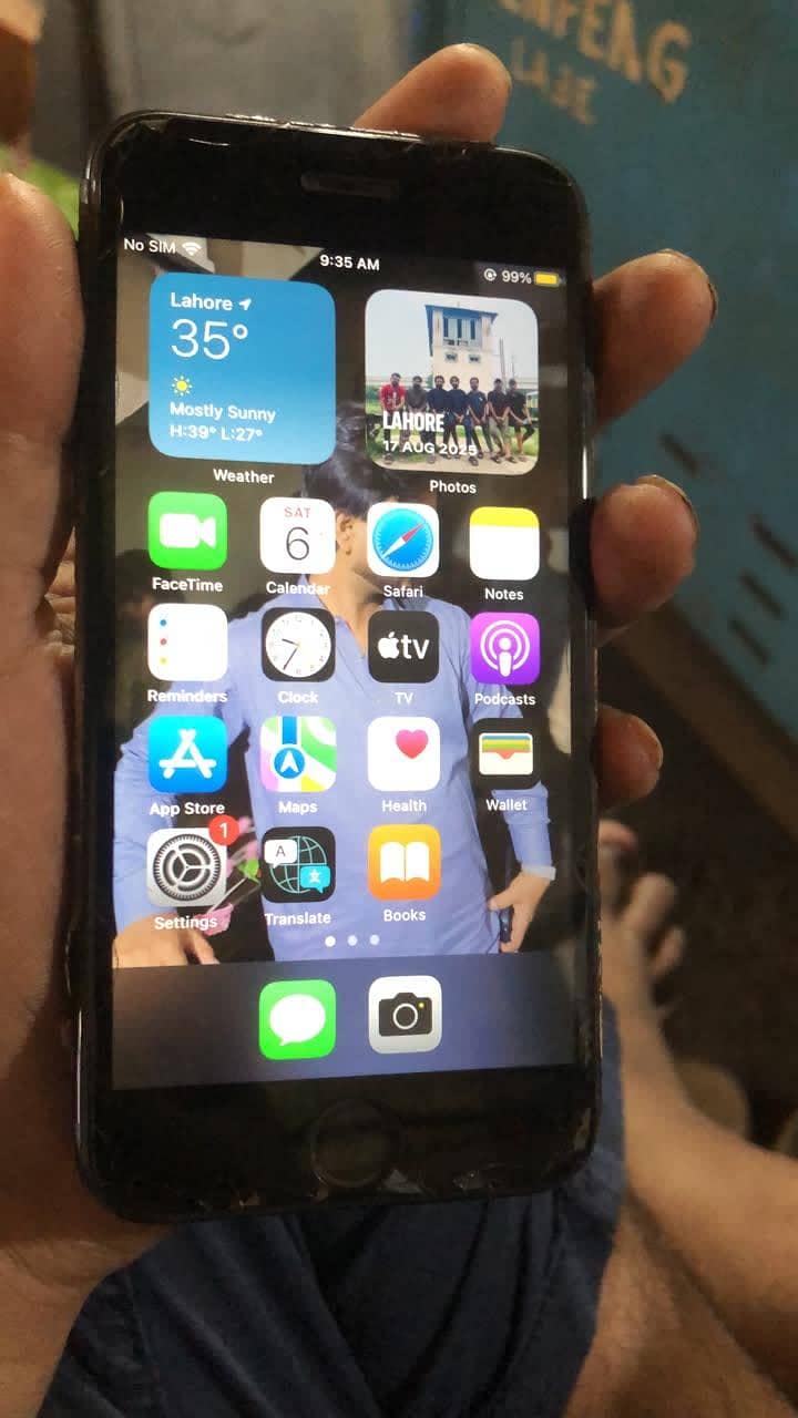 Apple iPhone 7 3