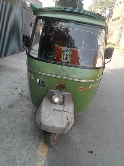auto rikshaw in good condition