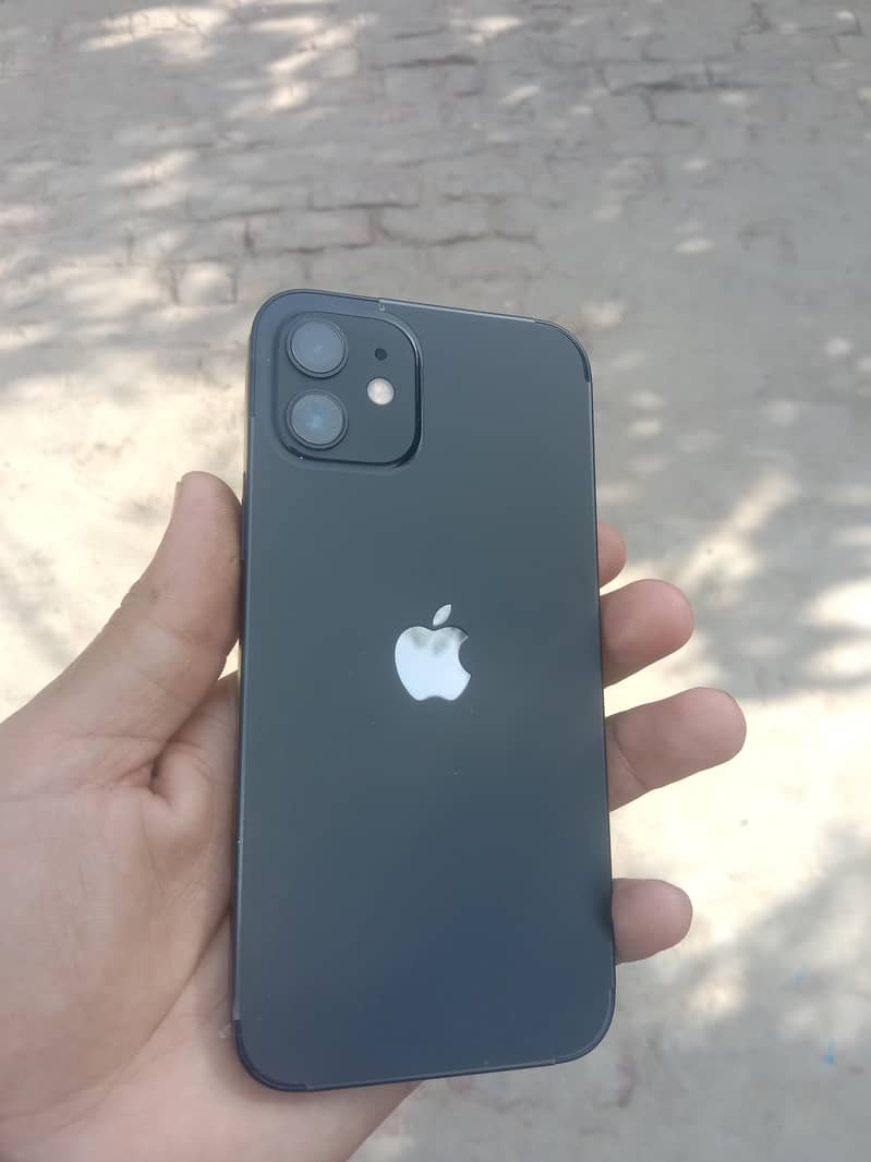 iPhone 12 3