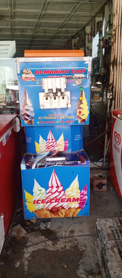Icecream doubble flavoure machine