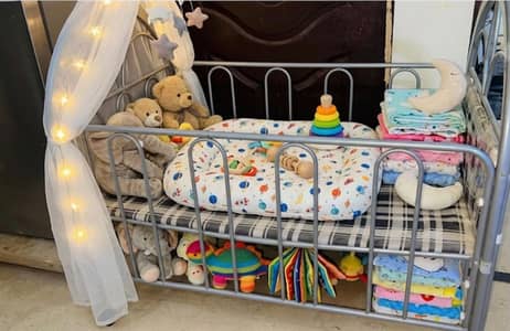2pcs kids bed and swinging cot