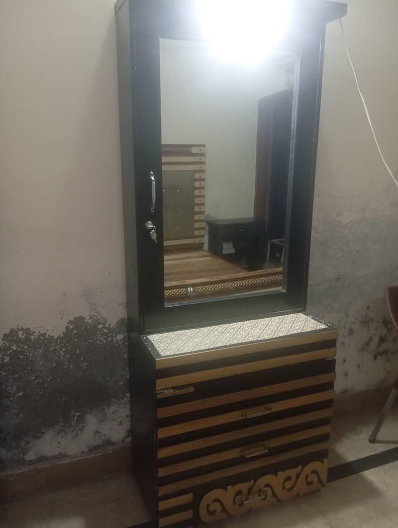 bed and dressing table 5