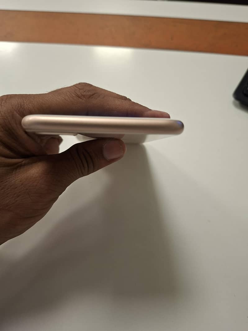 Apple iPhone 8 Plus 1