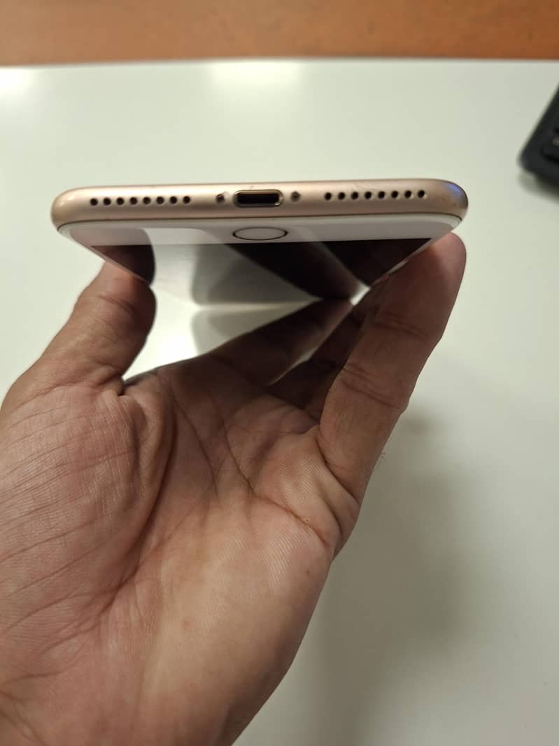 Apple iPhone 8 Plus 2