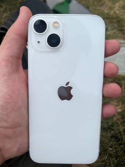 Apple iPhone 13