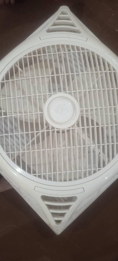 royal fan
