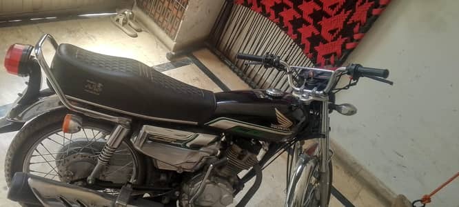 Honda 125 bike