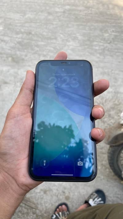 Apple iPhone 11   Whatsapp number 03230143715