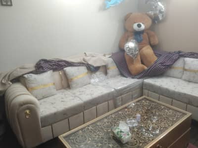 brand new 7 seater sofa with center table