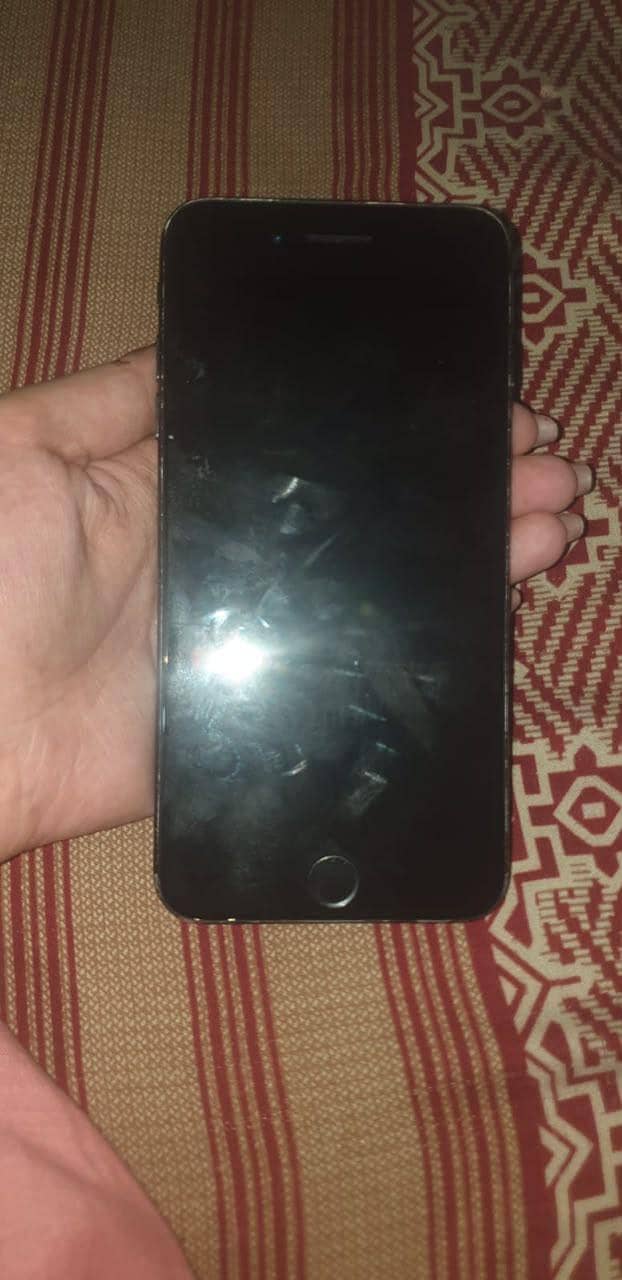 Apple iPhone 7 Plus 5